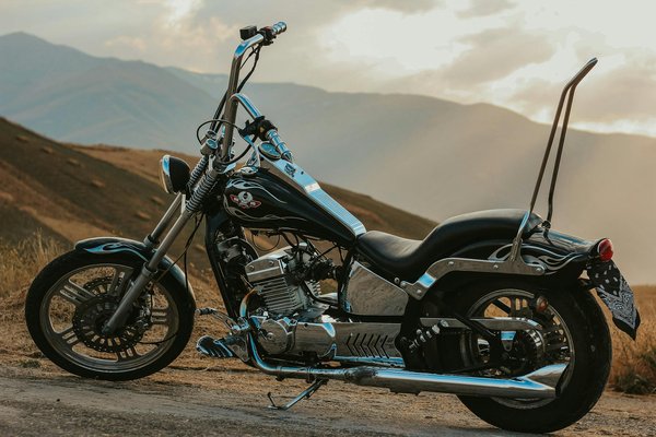 Quels sont les avantages des pneus tubeless pour une moto tout-terrain ?